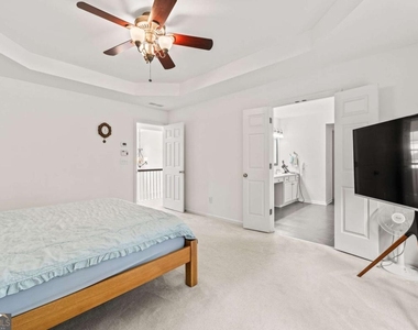 5087 Wellisford Court - Photo Thumbnail 24