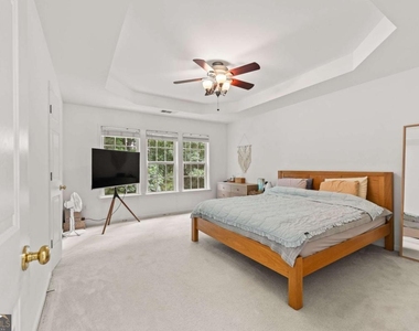 5087 Wellisford Court - Photo Thumbnail 22