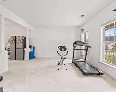 5087 Wellisford Court - Photo Thumbnail 7