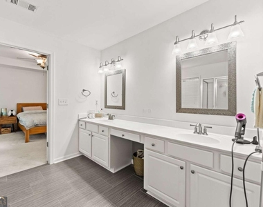 5087 Wellisford Court - Photo Thumbnail 26