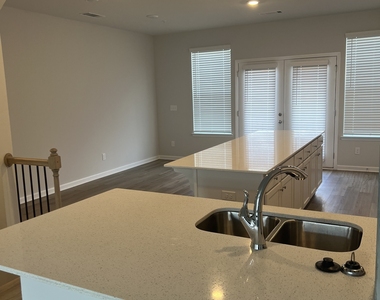 225 Cobalt Drive - Photo Thumbnail 4