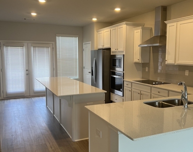 225 Cobalt Drive - Photo Thumbnail 3