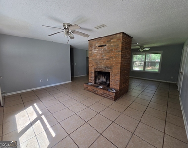 504 Martha Drive - Photo Thumbnail 6