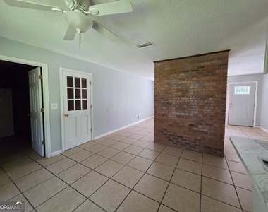 504 Martha Drive - Photo Thumbnail 10