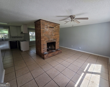 504 Martha Drive - Photo Thumbnail 5