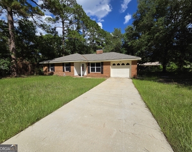 504 Martha Drive - Photo Thumbnail 3