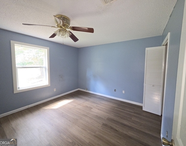 504 Martha Drive - Photo Thumbnail 21