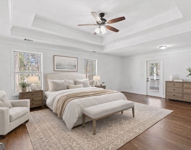 1410 Eastland Road - Photo Thumbnail 10