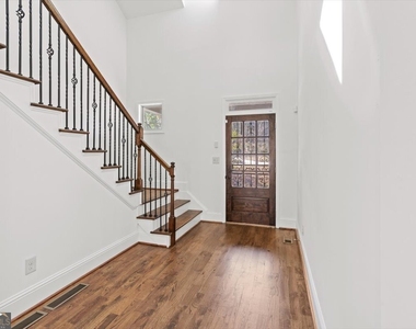 1410 Eastland Road - Photo Thumbnail 9