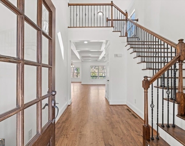 1410 Eastland Road - Photo Thumbnail 5