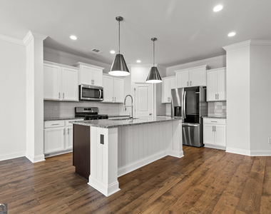 5125 Hillington Way - Photo Thumbnail 5