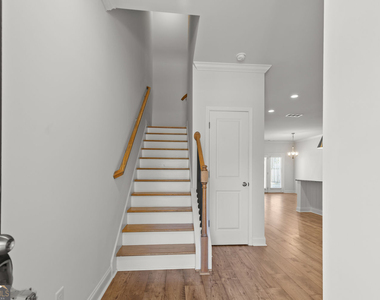5125 Hillington Way - Photo Thumbnail 1