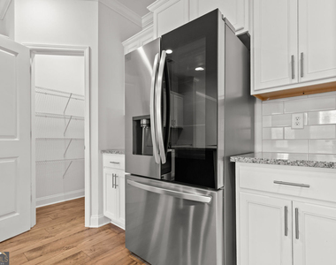 5125 Hillington Way - Photo Thumbnail 12