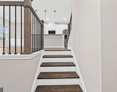 2247 Pink Hawthorn Drive - Photo Thumbnail 5