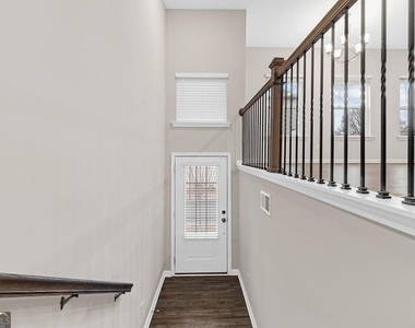 2247 Pink Hawthorn Drive - Photo Thumbnail 4