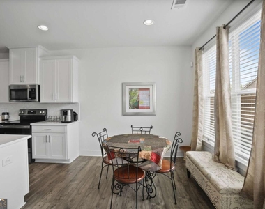 7637 Avalon Boulevard - Photo Thumbnail 16