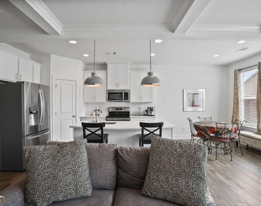 7637 Avalon Boulevard - Photo Thumbnail 15