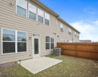 7637 Avalon Boulevard - Photo Thumbnail 5