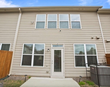 7637 Avalon Boulevard - Photo Thumbnail 8