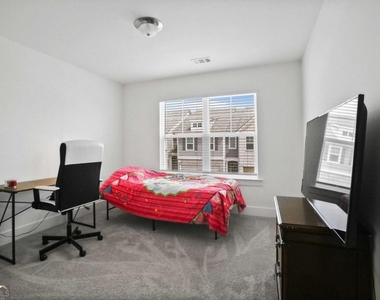 7637 Avalon Boulevard - Photo Thumbnail 21