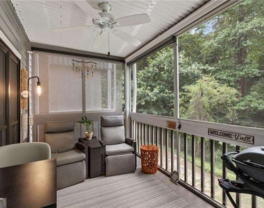 525 Warm Springs Circle - Photo Thumbnail 17