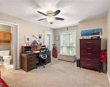 525 Warm Springs Circle - Photo Thumbnail 12