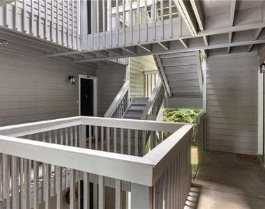 525 Warm Springs Circle - Photo Thumbnail 19