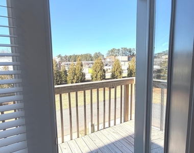 205 Wallace Street - Photo Thumbnail 20