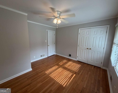 412 Fielding Lane - Photo Thumbnail 11