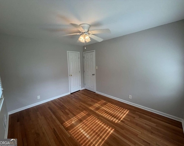 412 Fielding Lane - Photo Thumbnail 15