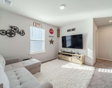 3072 Lowell Road - Photo Thumbnail 34