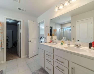 3072 Lowell Road - Photo Thumbnail 30