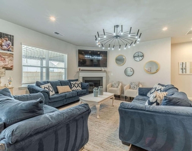 3072 Lowell Road - Photo Thumbnail 16