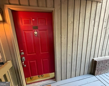 1702 Pine Tree Drive - Photo Thumbnail 2