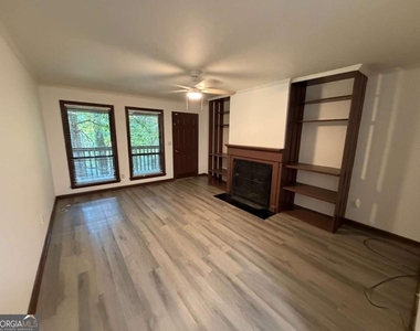 1702 Pine Tree Drive - Photo Thumbnail 3