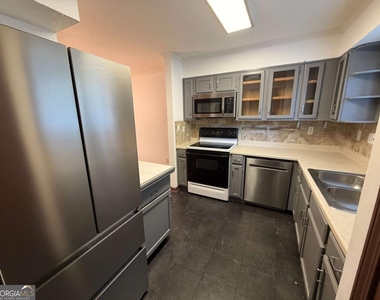 1702 Pine Tree Drive - Photo Thumbnail 7