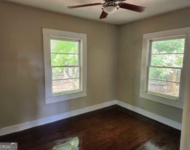 631 Davis Avenue - Photo Thumbnail 4