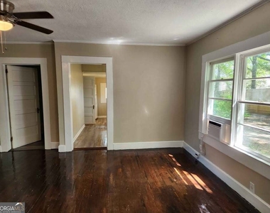 631 Davis Avenue - Photo Thumbnail 8