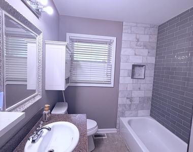 317 Hilltop Circle Extension Sw - Photo Thumbnail 9