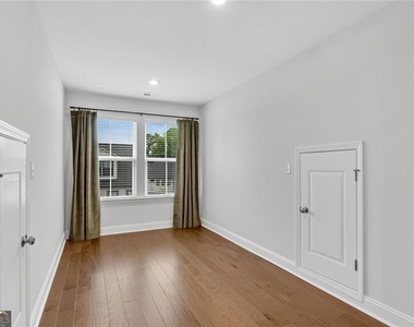 400 Renwood Trail - Photo Thumbnail 33