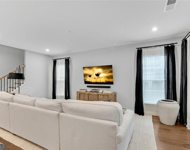 400 Renwood Trail - Photo Thumbnail 15