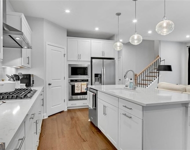 400 Renwood Trail - Photo Thumbnail 13