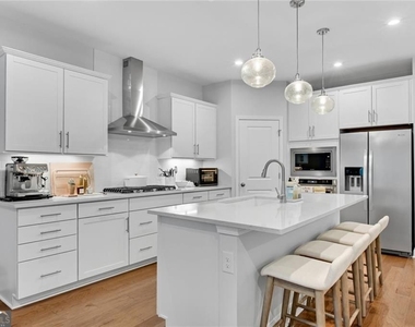 400 Renwood Trail - Photo Thumbnail 4