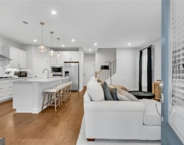 400 Renwood Trail - Photo Thumbnail 5