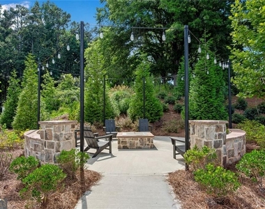 400 Renwood Trail - Photo Thumbnail 41
