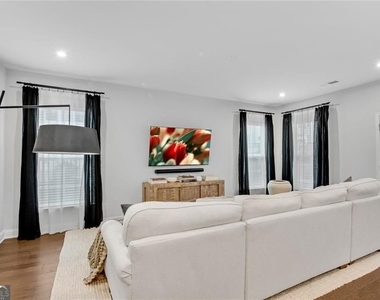 400 Renwood Trail - Photo Thumbnail 8