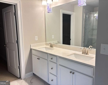 5800 Arbor Green Circle - Photo Thumbnail 14