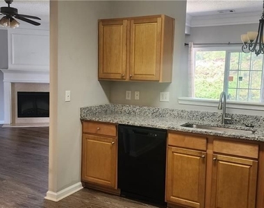 413 Windstone Trail - Photo Thumbnail 17