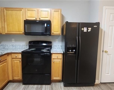 413 Windstone Trail - Photo Thumbnail 15