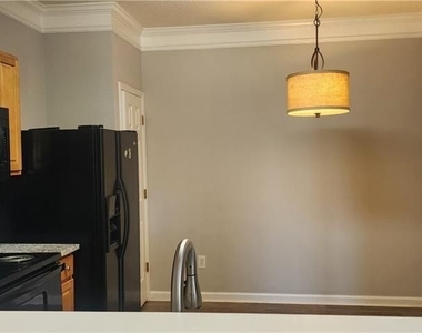 413 Windstone Trail - Photo Thumbnail 12